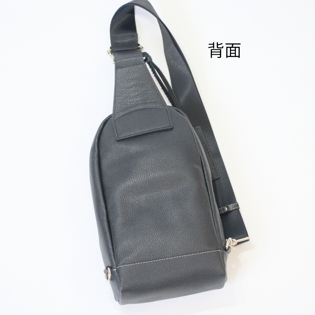 L-9072｜シュリンクレザーボディバッグ